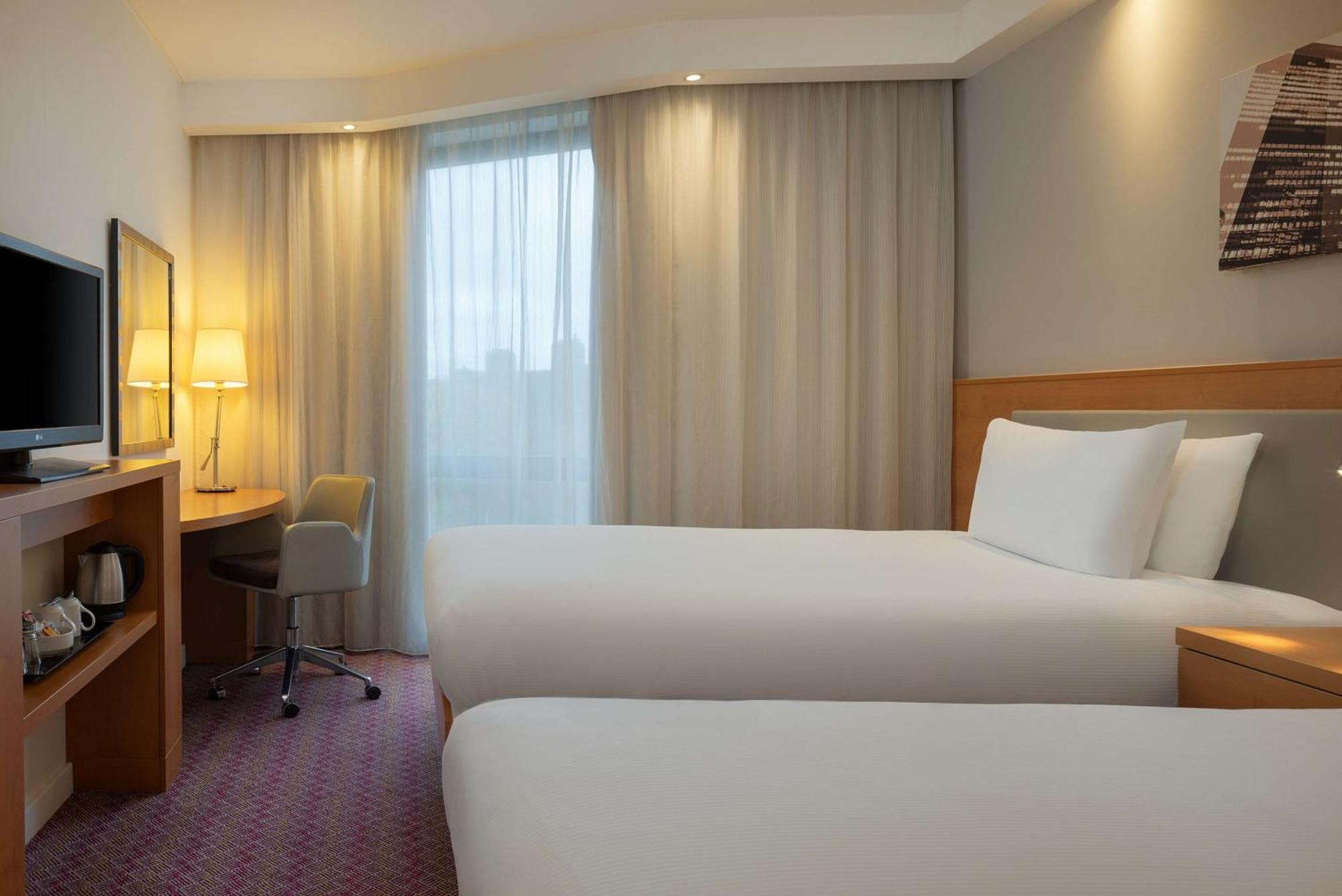 Hampton By Hilton London Waterloo Hotel Bagian luar foto