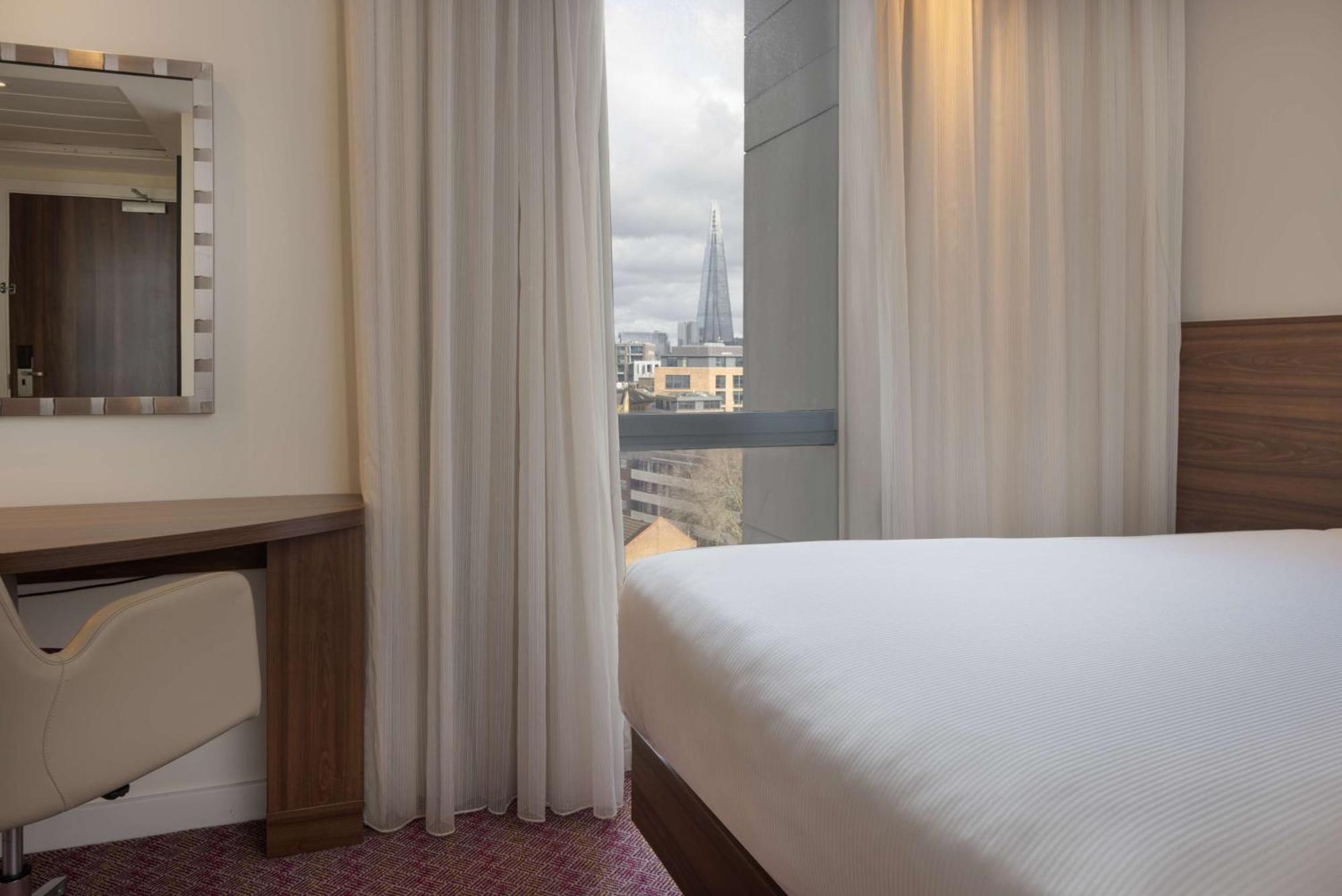 Hampton By Hilton London Waterloo Hotel Bagian luar foto